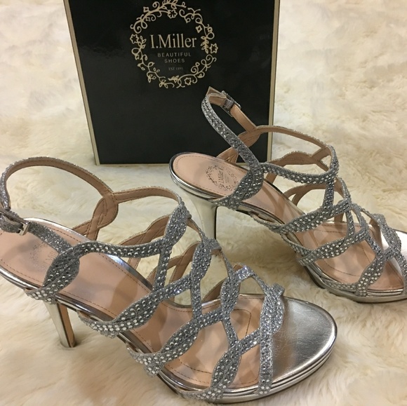 Heels - Picture 6 of 6